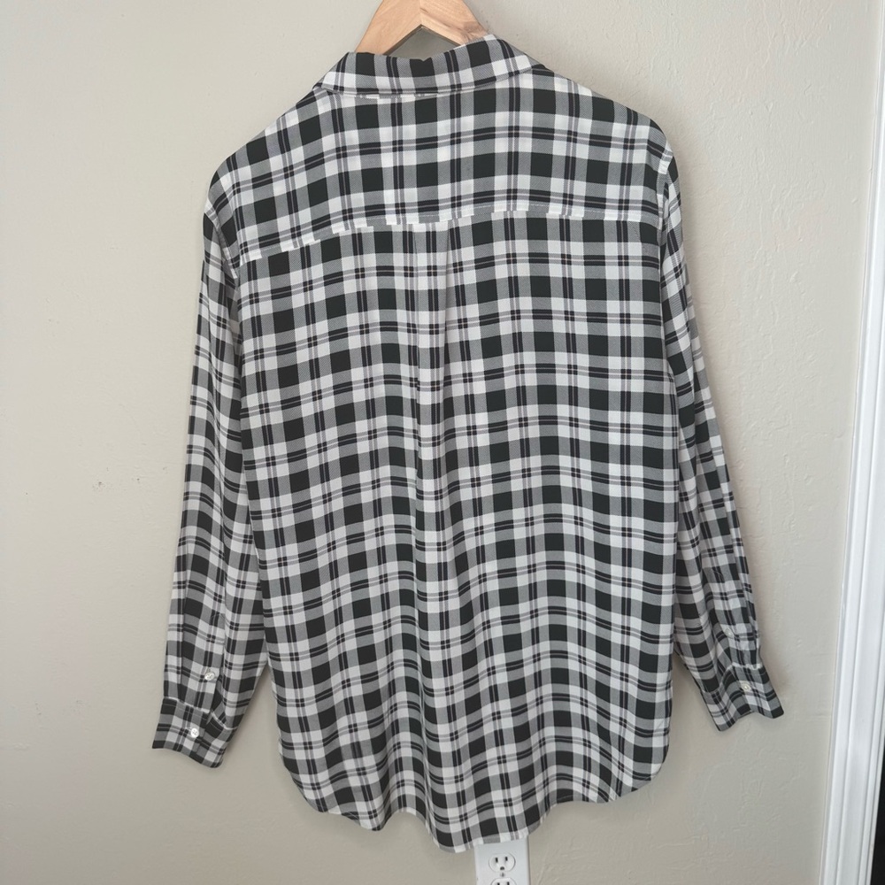 EQUIPMENT Femme Signature 100% Silk Plaid Blouse Button Front Gray Size Large - Picture 9 of 16